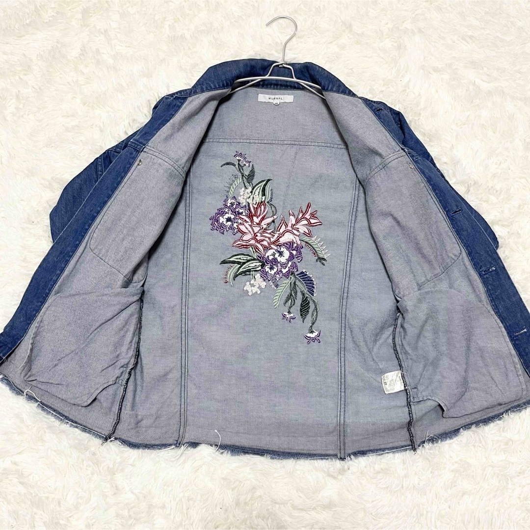 MURRAL(ミューラル)のMURRAL ミューラル 花柄 刺繍 Gジャン デニムジャケット カバーオール レディースのジャケット/アウター(Gジャン/デニムジャケット)の商品写真
