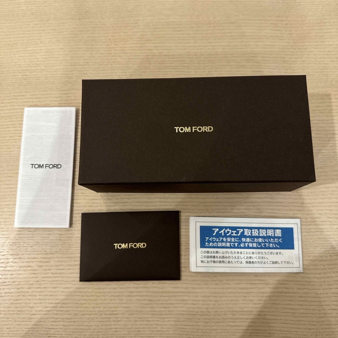 TOM FORD(トムフォード)の美品TOMFORD サングラス空箱 トムフォード レディースのバッグ(ショップ袋)の商品写真