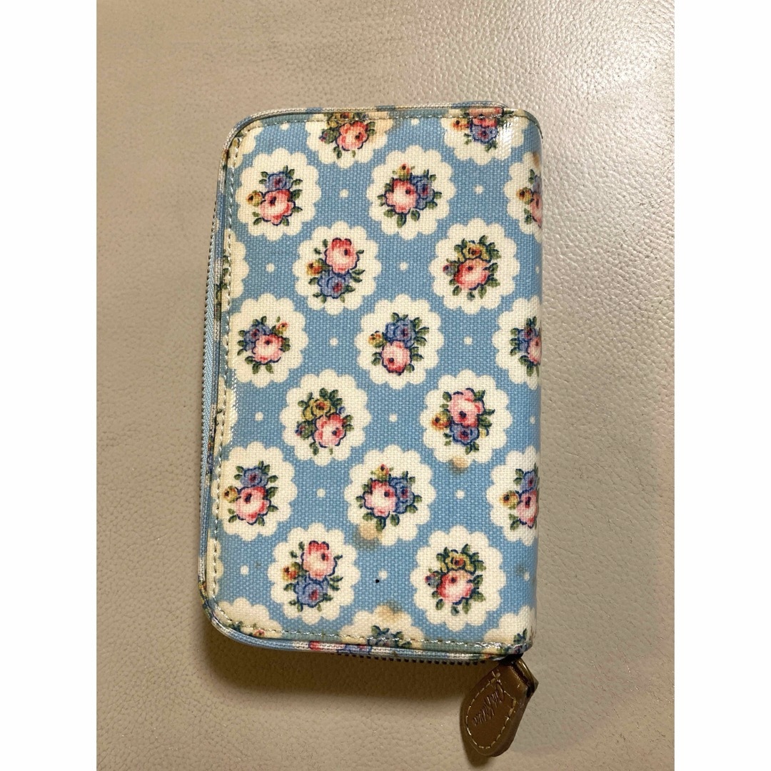 Cath Kidston(キャスキッドソン)の❤️キャスキッドソン Folded Zip Wallet ボタンスポット❤️ レディースのファッション小物(財布)の商品写真