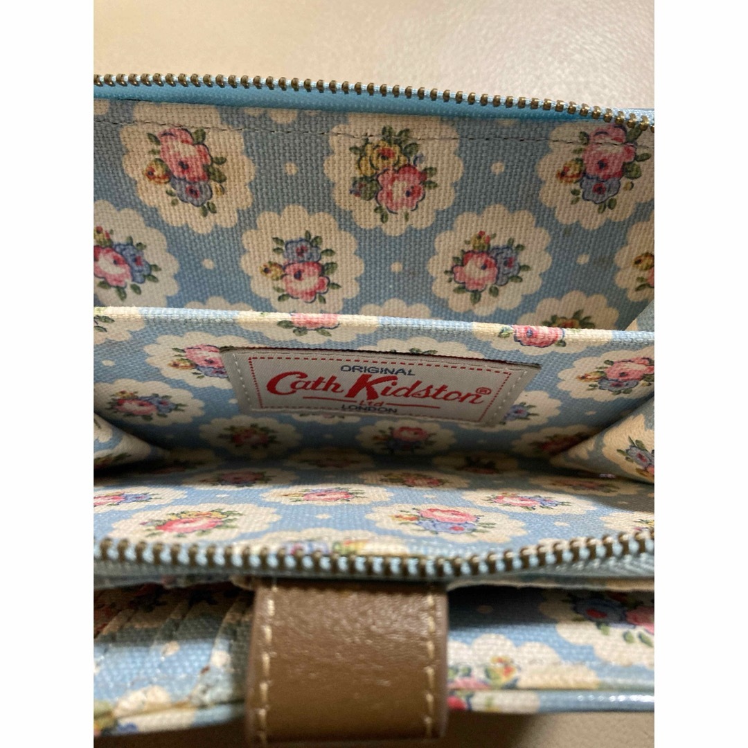 Cath Kidston(キャスキッドソン)の❤️キャスキッドソン Folded Zip Wallet ボタンスポット❤️ レディースのファッション小物(財布)の商品写真