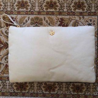 ゲラン(GUERLAIN)のGUERLAIN white pouch(ポーチ)