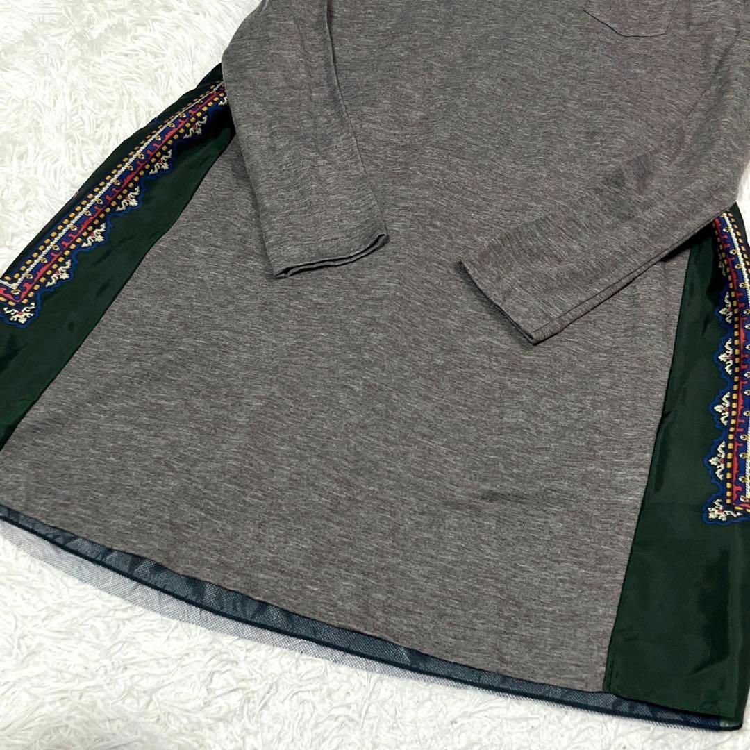 sacai(サカイ)のsacai サカイ スカーフ 切替 長袖 ワンピース グレー × グリーン レディースのワンピース(ひざ丈ワンピース)の商品写真