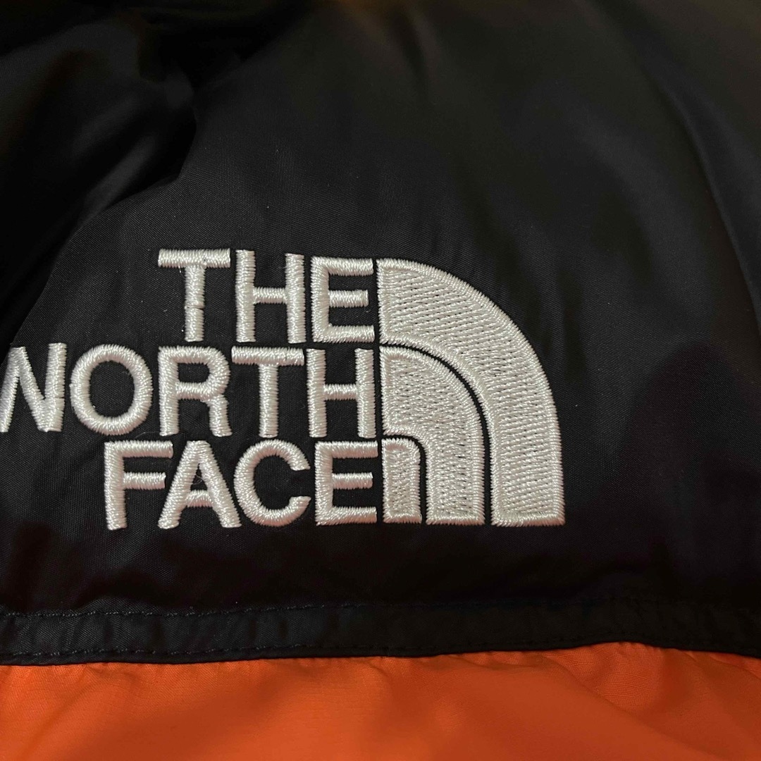 Supreme(シュプリーム)のSupreme THE NORTH FACE シュプリーム  ヌプシ  S メンズのジャケット/アウター(ダウンジャケット)の商品写真