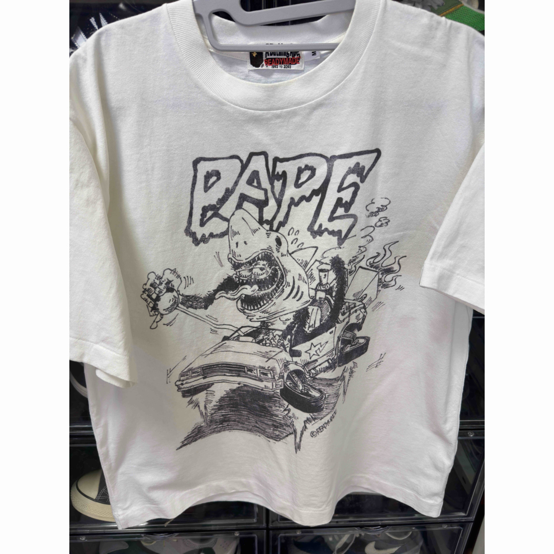 A BATHING APE(アベイシングエイプ)のBape Readymade アベイシングエイプ シャーク tシャツ メンズのトップス(Tシャツ/カットソー(半袖/袖なし))の商品写真