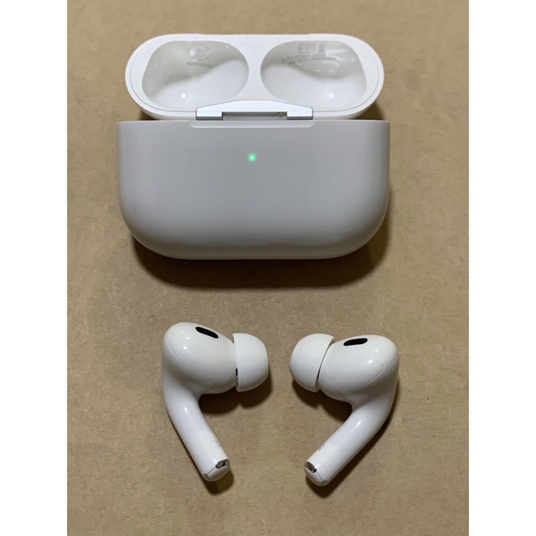 Apple(アップル)の★純正★Apple AirPods Pro 第2世代★エアポッズ プロ＿A スマホ/家電/カメラのオーディオ機器(ヘッドフォン/イヤフォン)の商品写真