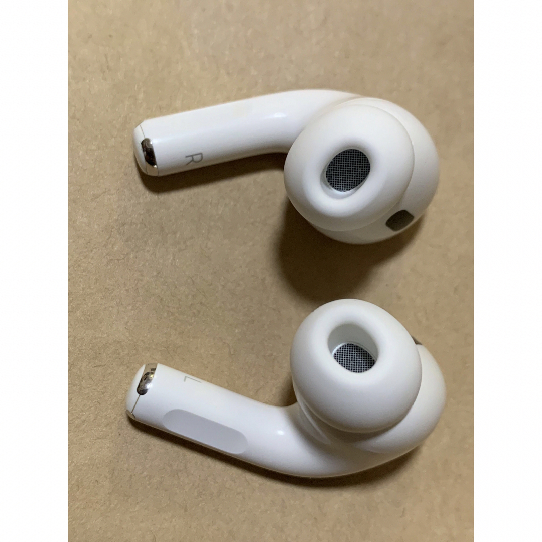 Apple(アップル)の★純正★Apple AirPods Pro 第2世代★エアポッズ プロ＿A スマホ/家電/カメラのオーディオ機器(ヘッドフォン/イヤフォン)の商品写真