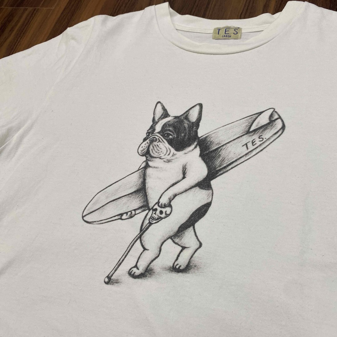 THE ENDLESS SUMMER（TES）(エンドレスサマー)のTES Tシャツ メンズ ブルドッグ 半袖 白 犬 サーフ メンズのトップス(Tシャツ/カットソー(半袖/袖なし))の商品写真