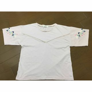 F9002レディース　半袖Tシャツ　ピンク お花刺繍(Tシャツ(半袖/袖なし))