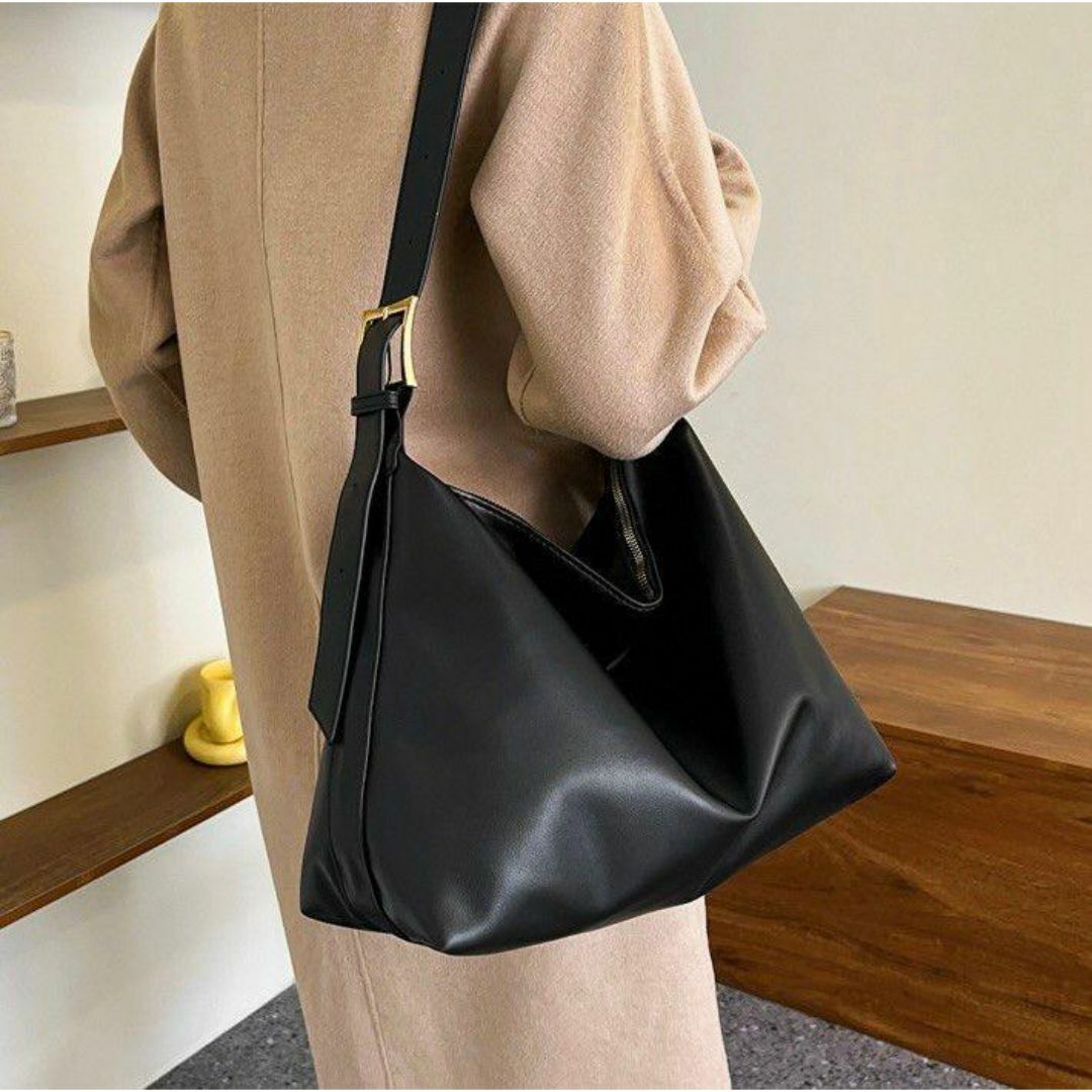 ショルダーバッグ ブラック 黒 レディース PUレザー シンプル 上品 韓国 レディースのバッグ(ショルダーバッグ)の商品写真