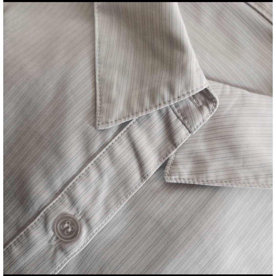 HONEYS(ハニーズ)のサラサラ生地　アイロン不要　パープルストライプ　ワイシャツ　ブラウス レディースのトップス(シャツ/ブラウス(長袖/七分))の商品写真