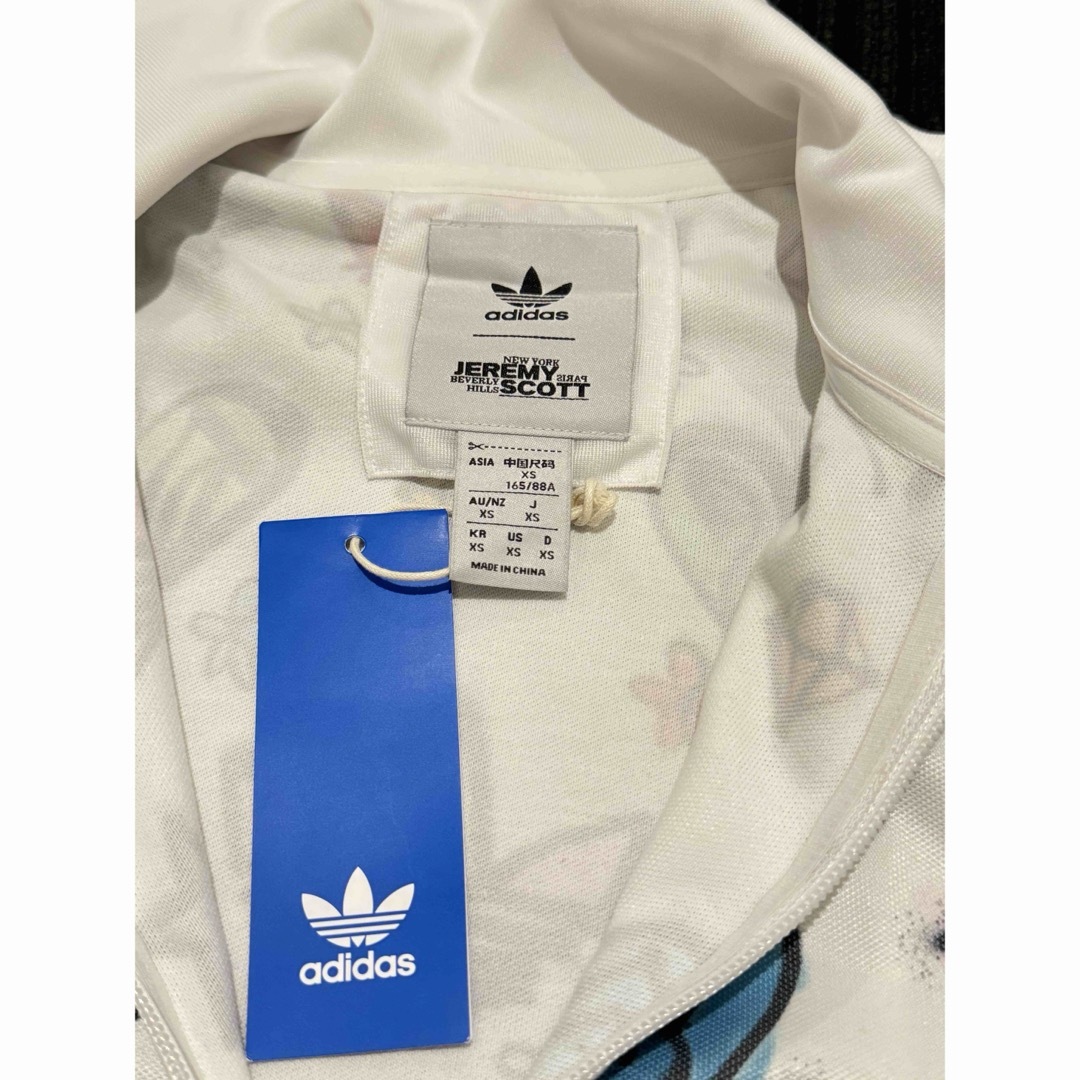 adidas(アディダス)のadidas アディダス　ジェレミースコット　コラボ　トップス　ジャージ　新品 メンズのトップス(ジャージ)の商品写真