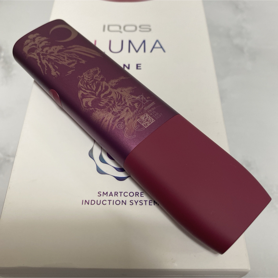 IQOS(アイコス)の訳あり iQOS ILUMA ONE アイコス イルマワン 虎 水墨画 レッド メンズのファッション小物(タバコグッズ)の商品写真