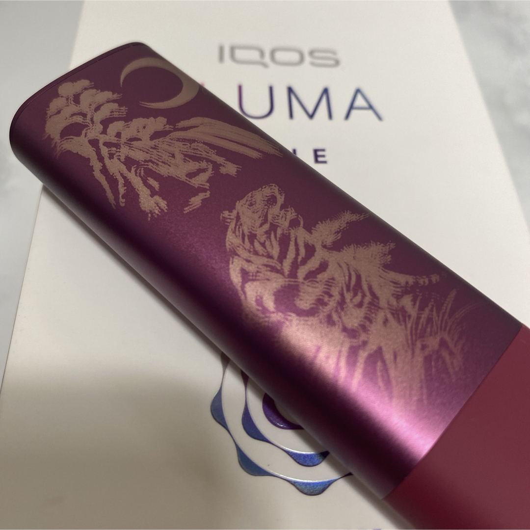 IQOS(アイコス)の訳あり iQOS ILUMA ONE アイコス イルマワン 虎 水墨画 レッド メンズのファッション小物(タバコグッズ)の商品写真