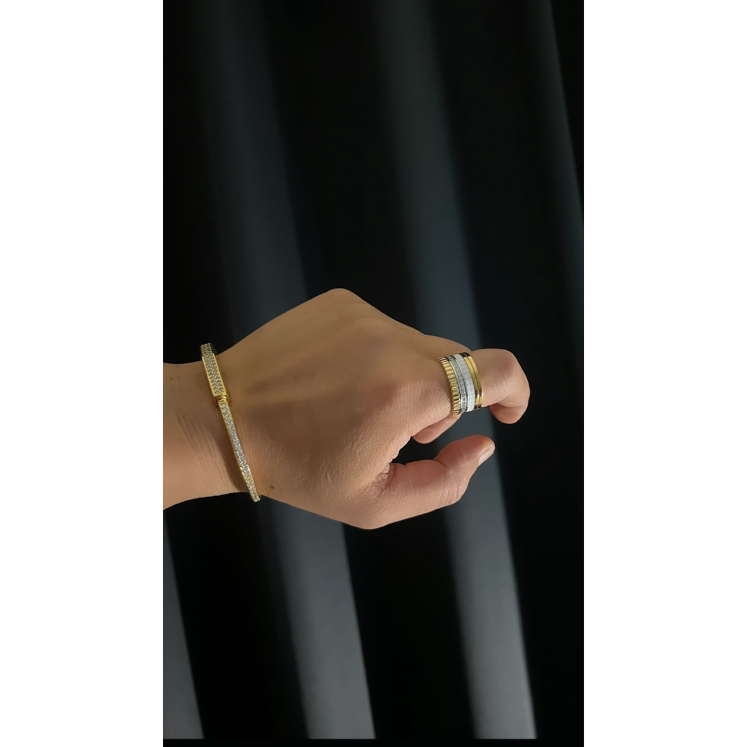 【どんな洋服にも相性抜群！】 ブレスレット 腕輪 アクセサリー ジュエリー レディースのアクセサリー(ブレスレット/バングル)の商品写真