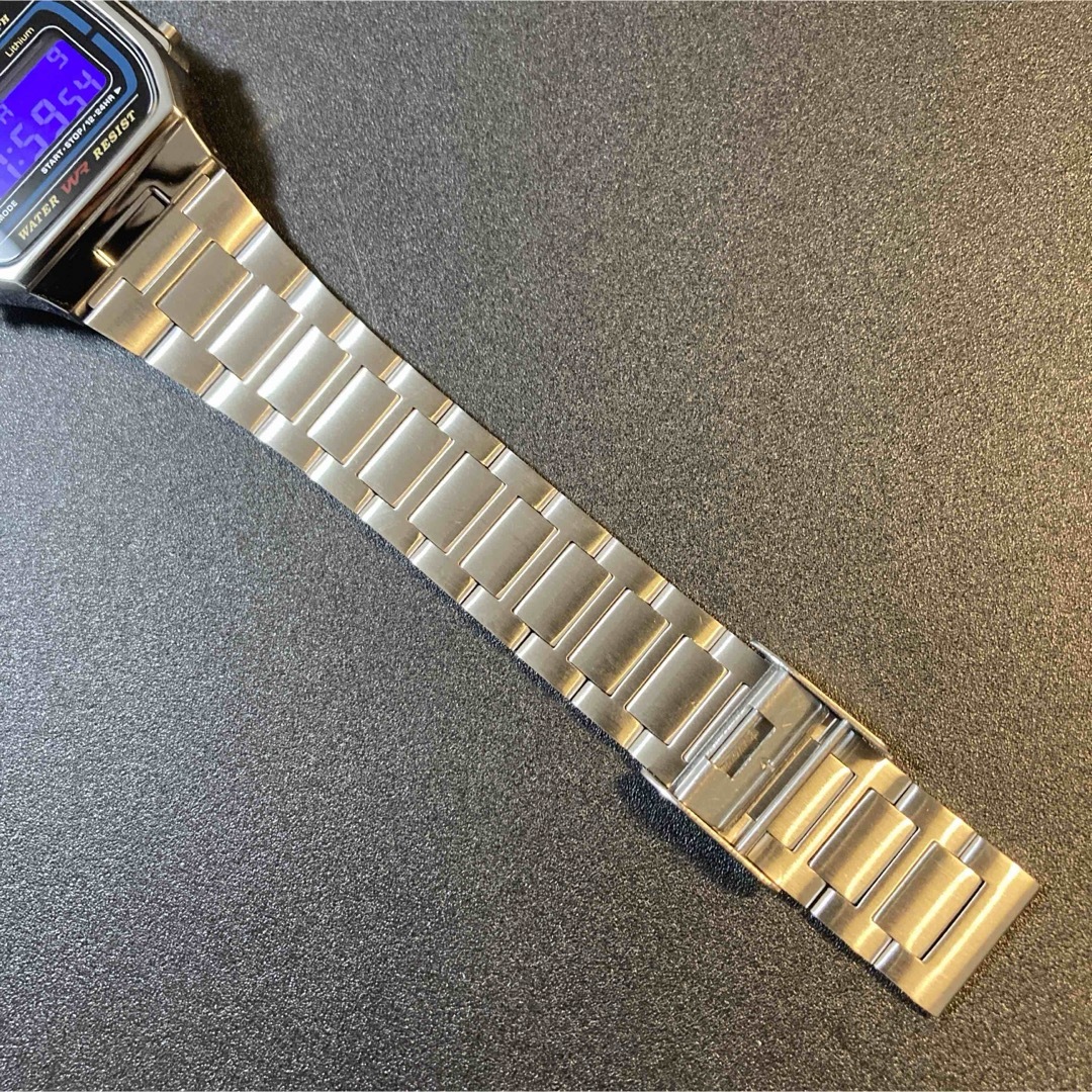 CASIO(カシオ)の 【新品】カシオ チープカシオ デジタル 腕時計 紫 液晶反転 レトロ調　人気 メンズの時計(腕時計(デジタル))の商品写真