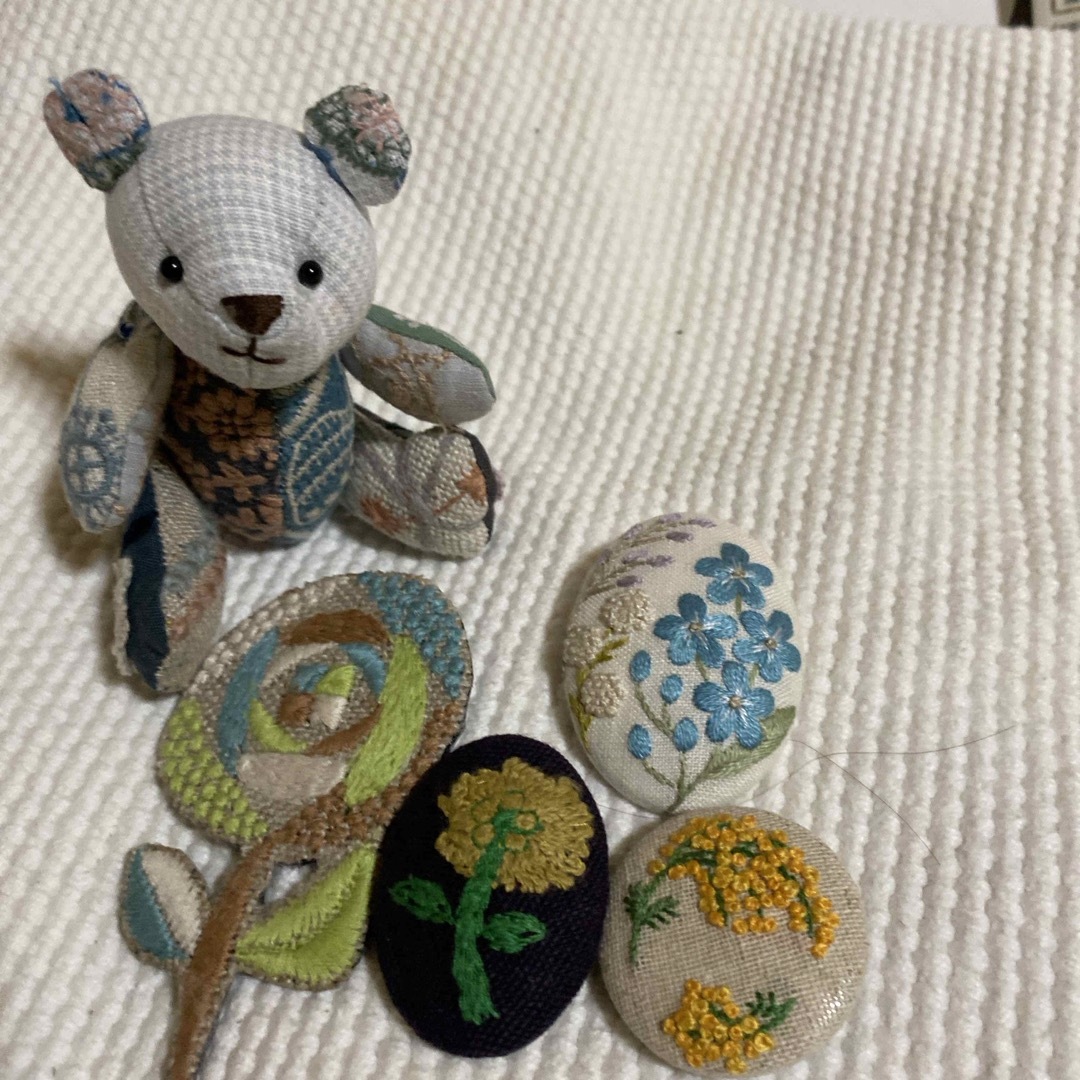 mina perhonen - ミナペルホネン手刺繍ブルーホワイトフラワー mina perhonen - ミナペルホネン手刺繍ブルーホワイトフラワー