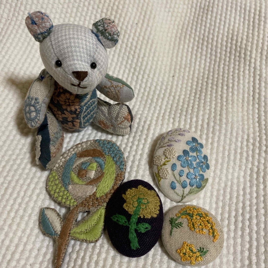 mina perhonen - ミナペルホネン手刺繍ブルーホワイトフラワー mina perhonen - ミナペルホネン手刺繍ブルーホワイトフラワー
