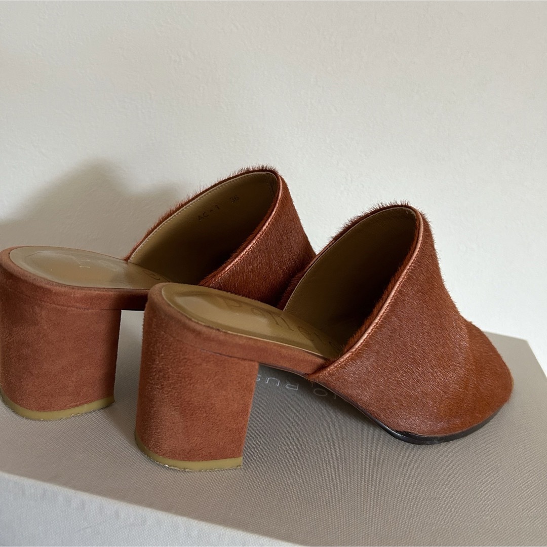TOGA(トーガ)の《pelleterno（ペレテルノ）》ミュールサンダル　36 レディースの靴/シューズ(サンダル)の商品写真