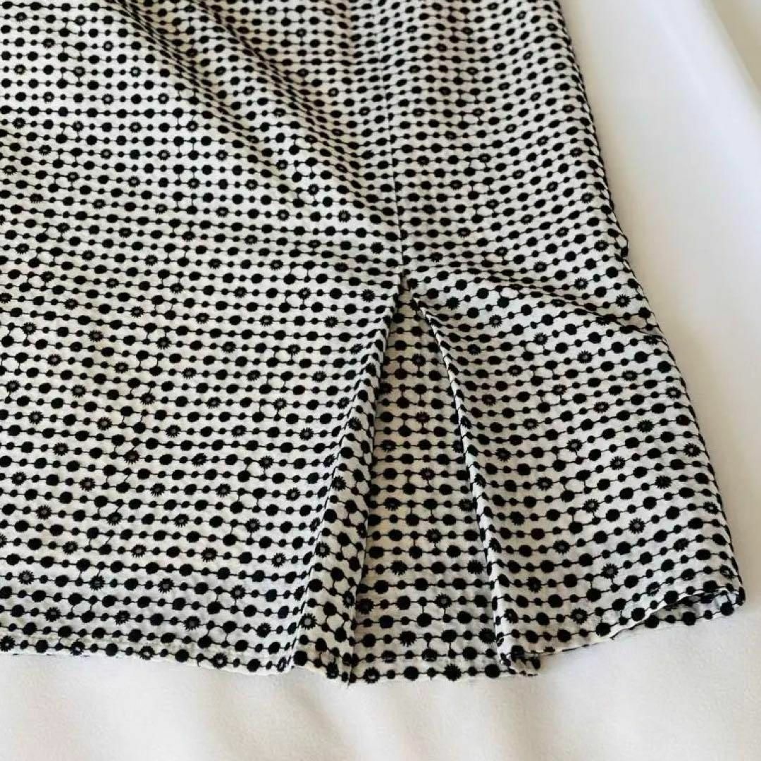 Sybilla(シビラ)のシビラ スカート　コットン× シルク+刺繍　M 細め　ゴルフウェアにも レディースのスカート(ひざ丈スカート)の商品写真