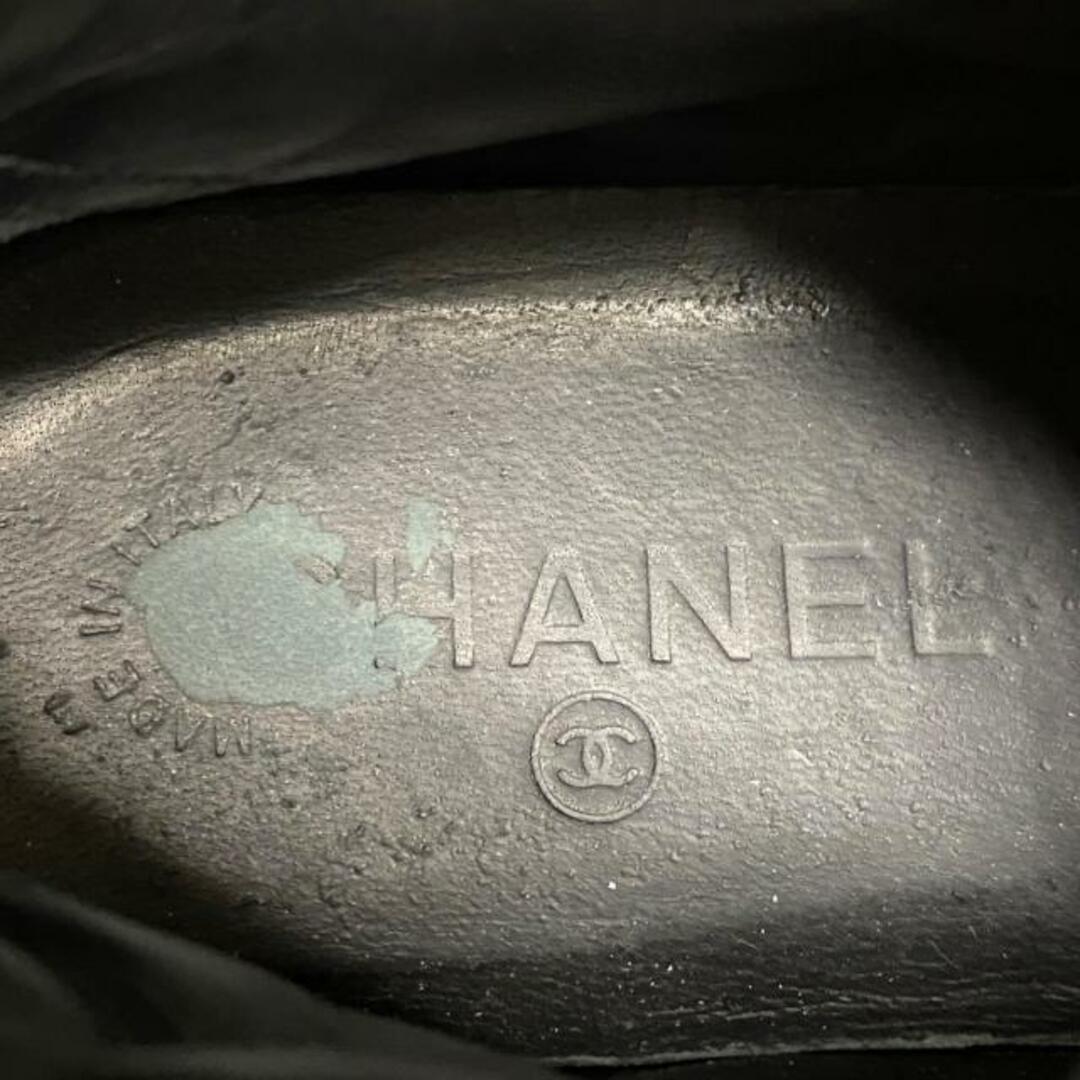 CHANEL(シャネル)のCHANEL(シャネル) スニーカー 38 レディース ココマーク G30617 黒 ハイカット キャンバス×スエード レディースの靴/シューズ(スニーカー)の商品写真