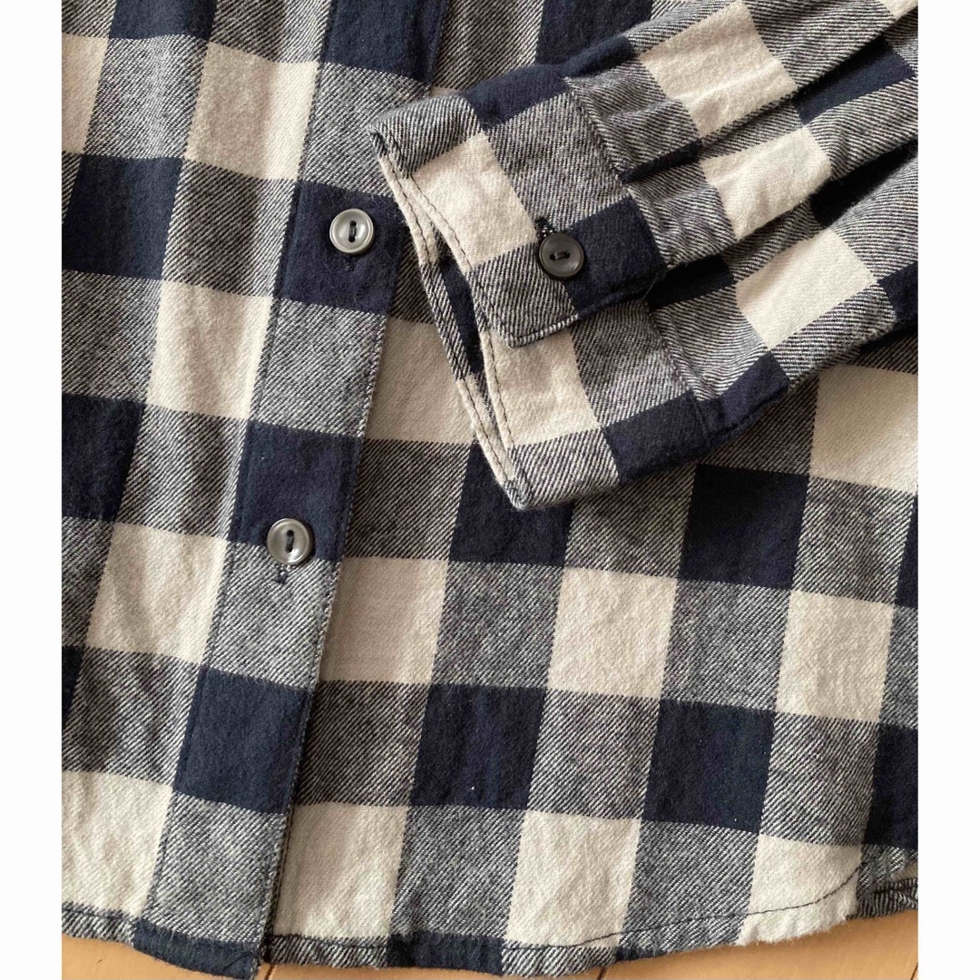 長袖　シャツ　ブラウス　ネイビー×チェック　Ｌ レディースのトップス(シャツ/ブラウス(長袖/七分))の商品写真