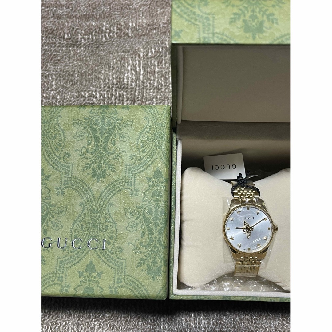 Gucci(グッチ)の新品未使用　gucci　Gタイムレス　腕時計　Bee 　ゴールド レディースのファッション小物(腕時計)の商品写真