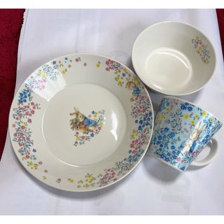 PETER RABBIT（TM） - 新品DAISO ピーターラビット 食器3点セット