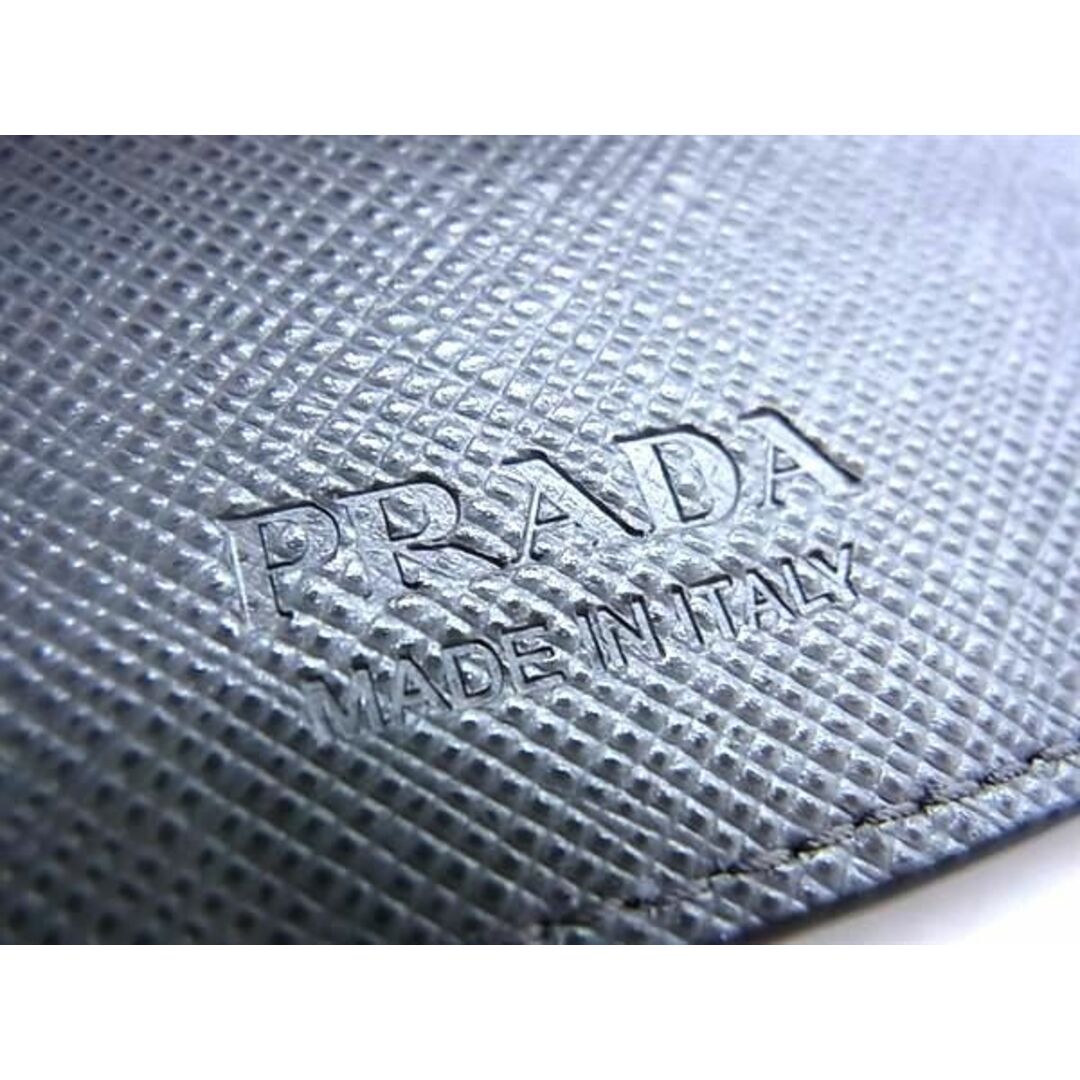 PRADA(プラダ)の■新品同様■ PRADA プラダ 2PG222 サフィアーノレザー 6連 キーケース 鍵入れ メンズ ブラック系 FA3866  レディースのアクセサリー(その他)の商品写真