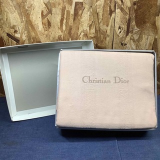 クリスチャンディオール(Christian Dior)の【S①1627】未使用品　Christian Dior ベッドシーツ　ベージュ(シングルベッド)