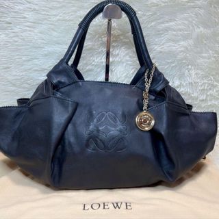 LOEWE - 人気 LOEWE ロエベ ナッパアイレ ブラック チャーム付き ハンドバッグ