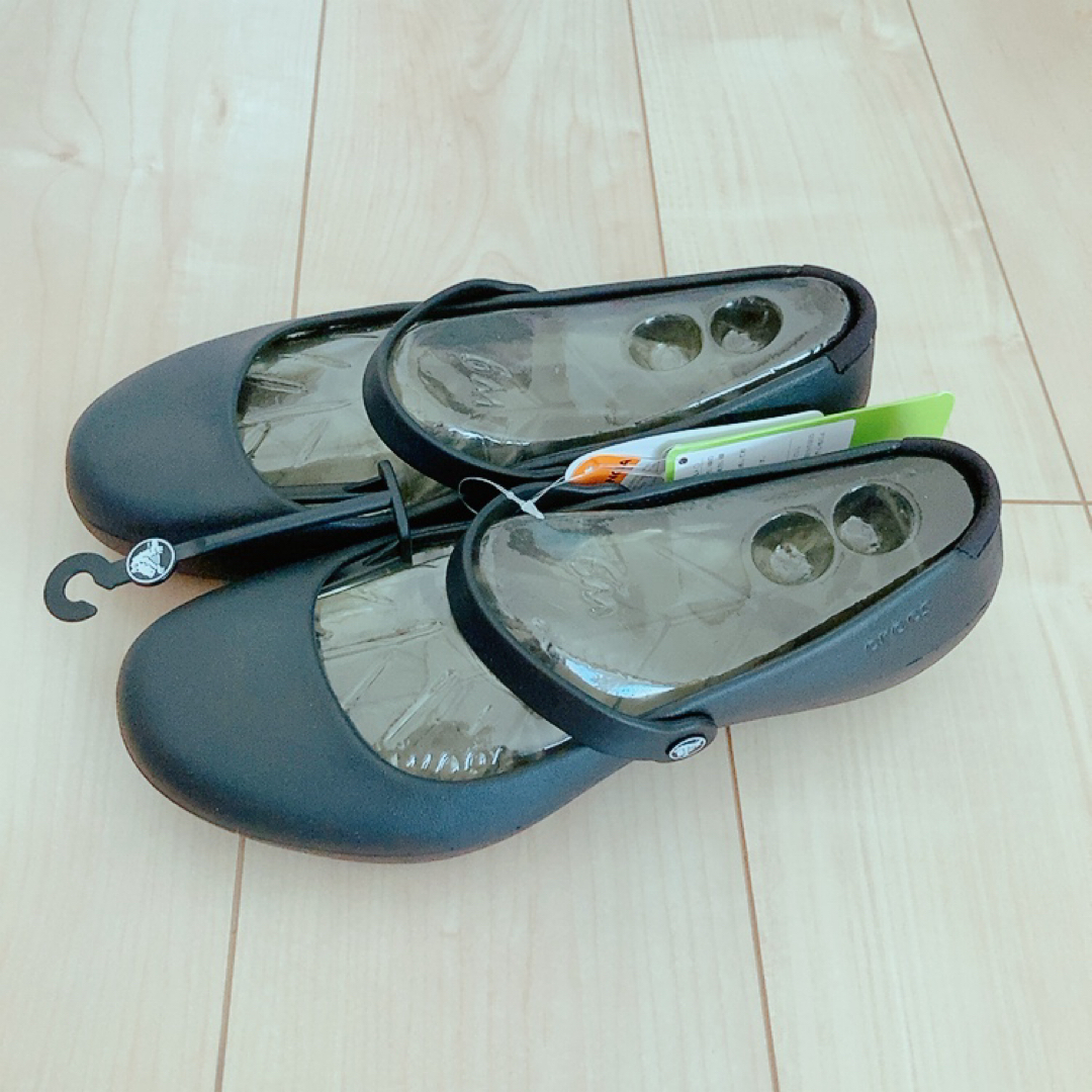 crocs(クロックス)の【新品】25cm CROCSクロックス　アリスワーク ブラック W9 パンプス レディースの靴/シューズ(サンダル)の商品写真