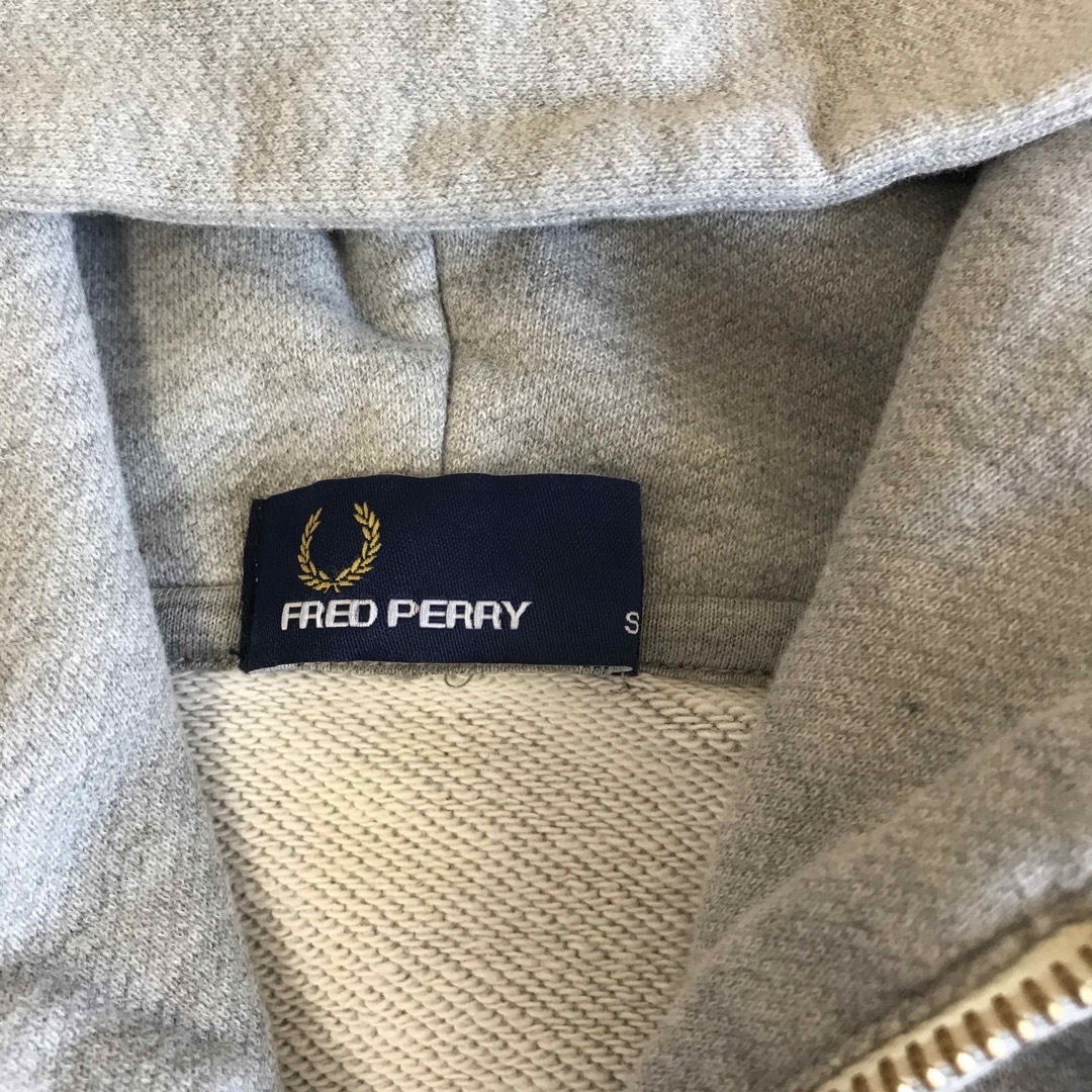 FRED PERRY(フレッドペリー)のフレッドペリー パーカー S メンズ メンズのトップス(パーカー)の商品写真