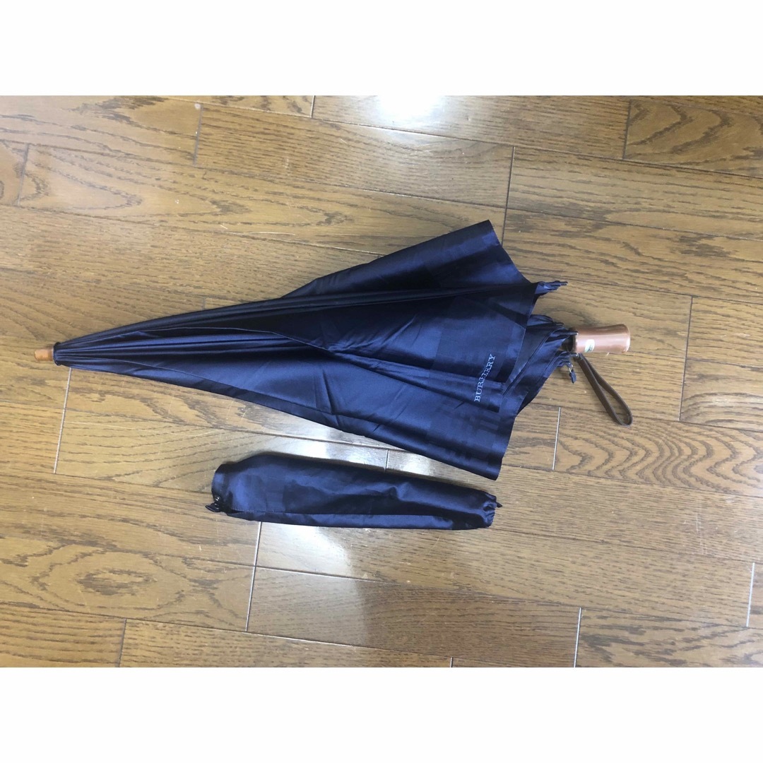 未使用BURBERRY バーバリー 折りたたみ傘 ネイビー ホース チェック 未使用BURBERRY バーバリー 折りたたみ傘 ネイビー ホース チェック