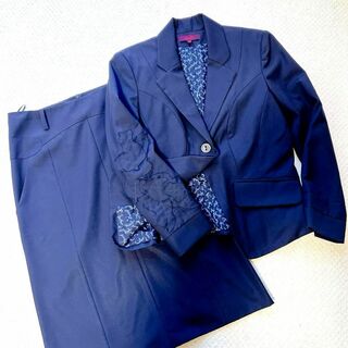 ケンゾー(KENZO)の美品 KENZO ケンゾー ジャケット スカート 裏総柄 セットアップ スーツ(スーツ)