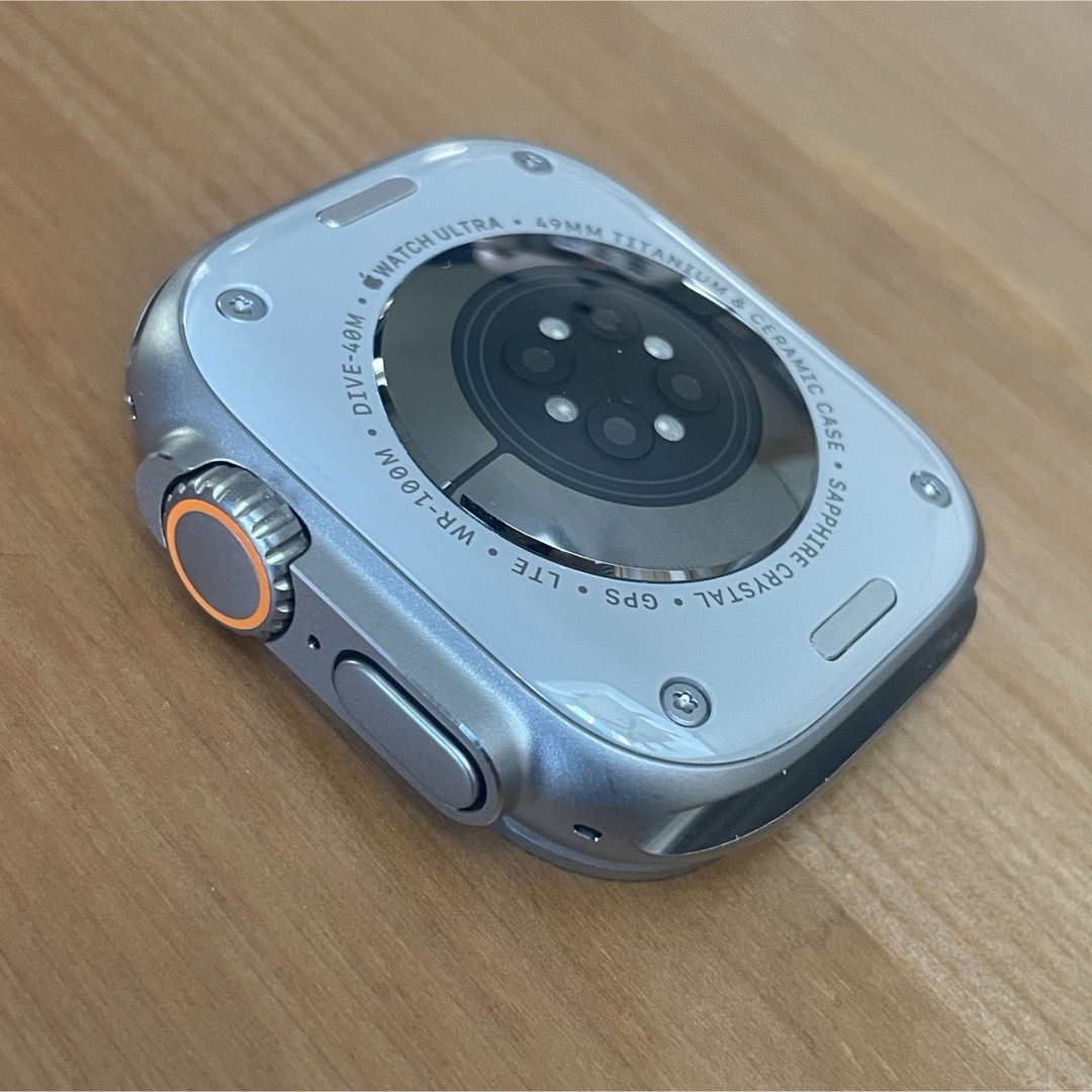 Apple Watch(アップルウォッチ)のMNHJ3J/A AppleWatch Ultra GPS+Cellular スマホ/家電/カメラのスマートフォン/携帯電話(その他)の商品写真