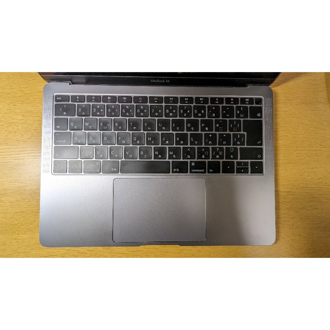 Apple(アップル)のMacbook Air 2018　スペースグレイ スマホ/家電/カメラのPC/タブレット(ノートPC)の商品写真
