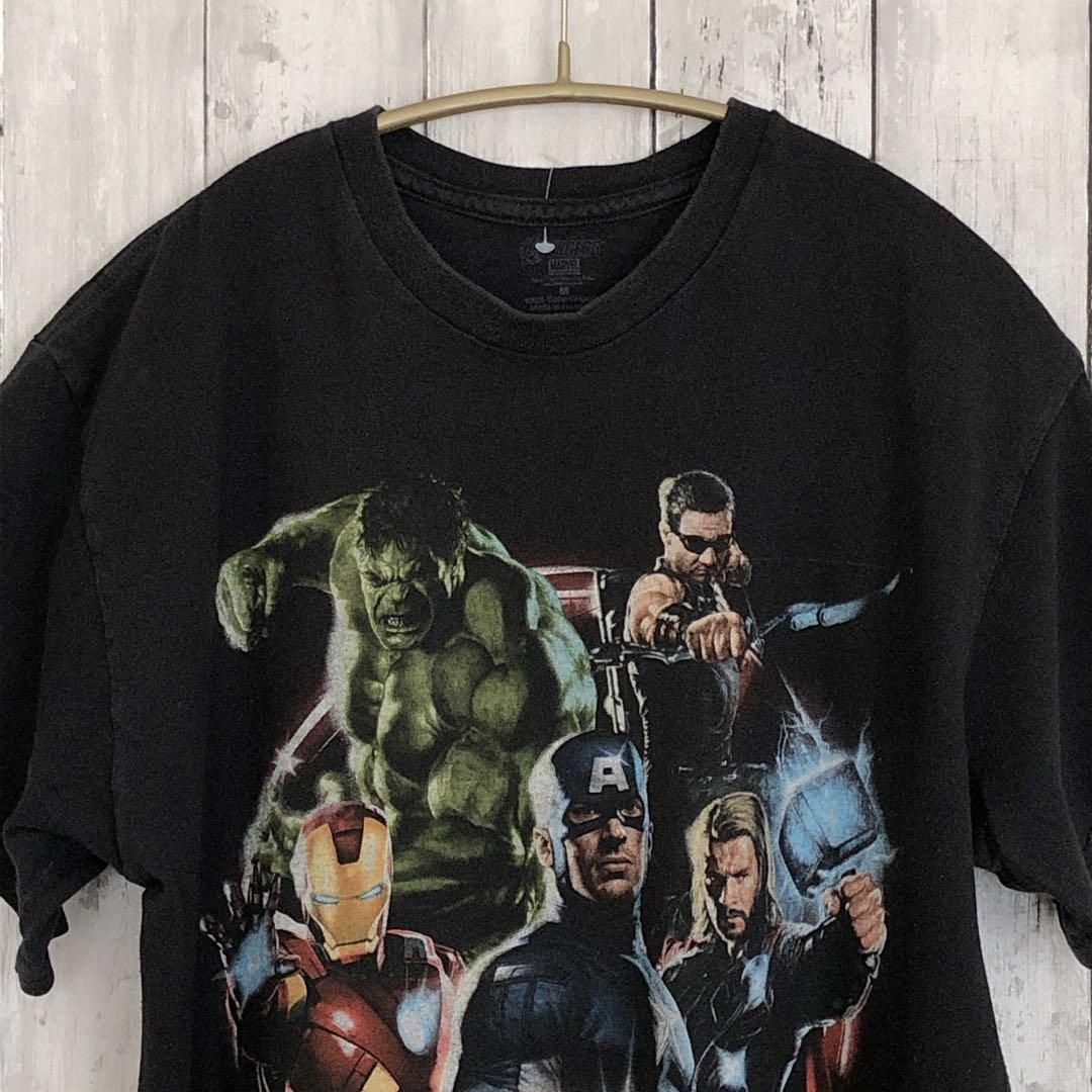 MARVEL(マーベル)のマーベル　半袖Ｔシャツ　アベンジャーズ　100％コットンシャツ　黒　メンズ　古着 メンズのトップス(Tシャツ/カットソー(半袖/袖なし))の商品写真