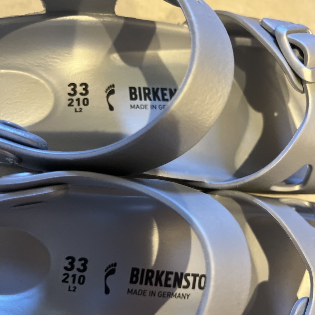 BIRKENSTOCK(ビルケンシュトック)の新品未使用　ビルケンシュトック　キッズ　21㎝　リオ　シルバー キッズ/ベビー/マタニティのキッズ靴/シューズ(15cm~)(サンダル)の商品写真