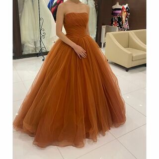 クラシカル カラードレス オレンジ ベアトップ チュールスカート 二次会/拳式(ウェディングドレス)