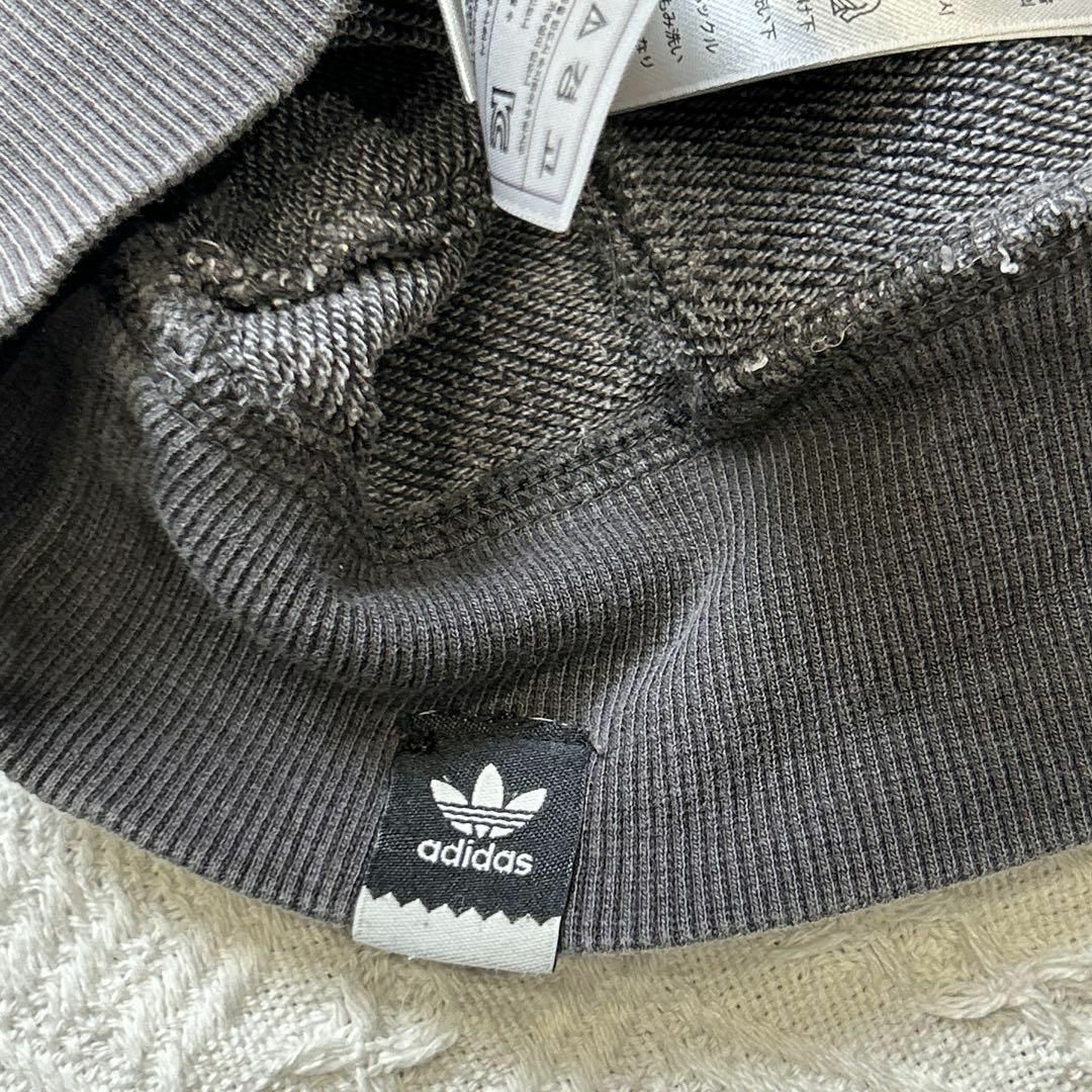 パカイアンアディダス　adidas メンズ　パーカー　グレー　春　秋　冬 メンズのトップス(パーカー)の商品写真