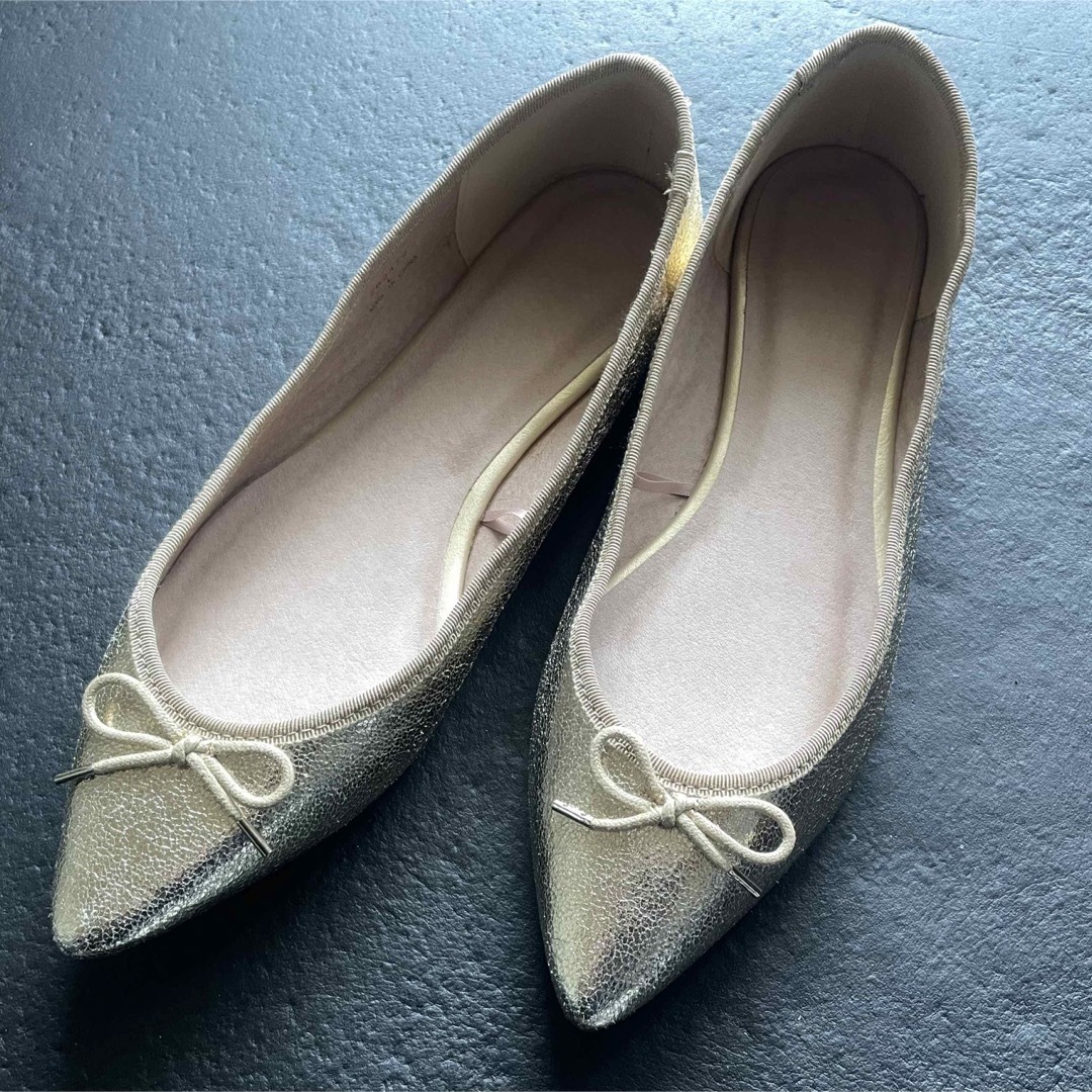 GU(ジーユー)のGU バレエシューズ　ポインテッドパンプス　L シャンパンゴールド レディースの靴/シューズ(バレエシューズ)の商品写真
