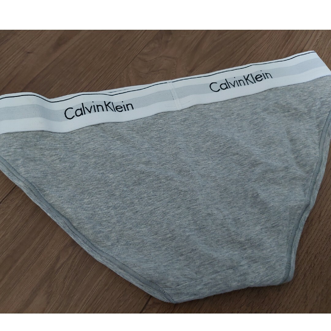Calvin Klein(カルバンクライン)のカルバンクライン　ショーツMサイズ レディースの下着/アンダーウェア(ショーツ)の商品写真