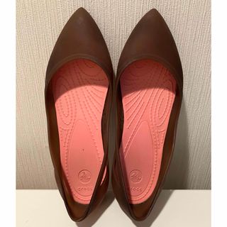 クロックス(crocs)のクロックス　パンプス　５　ブラウン　茶(ハイヒール/パンプス)