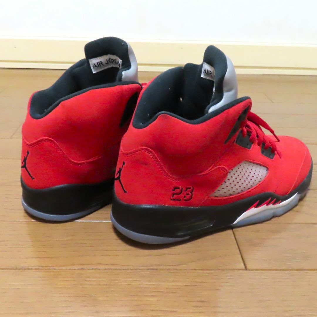 Jordan Brand（NIKE）(ジョーダン)の美品 ナイキ レイジングブル エア ジョーダン 5 レトロ 28cm レッド メンズの靴/シューズ(スニーカー)の商品写真