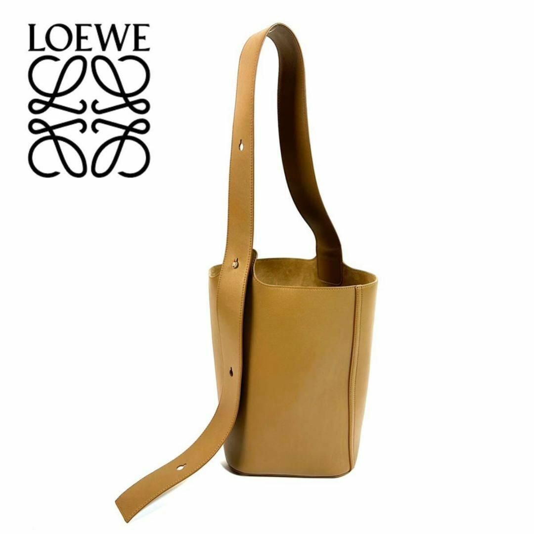 LOEWE(ロエベ)の【極美品】LOEWE ペブル バケットバッグ ミディアム オーク ブラウン レディースのバッグ(トートバッグ)の商品写真