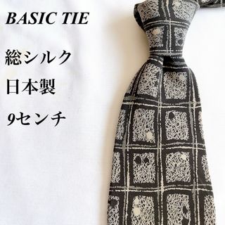 美品★BASIC TIE★ブラック＆ホワイト★小紋柄★総柄★シルク★ネクタイ★9(ネクタイ)