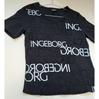INGEBORG - インゲボルグ　立体ロゴTシャツ
