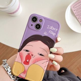 【大人気】iPhone15　スマホ　ケース　韓国　紫　変顔　女子　面白　個性的(iPhoneケース)