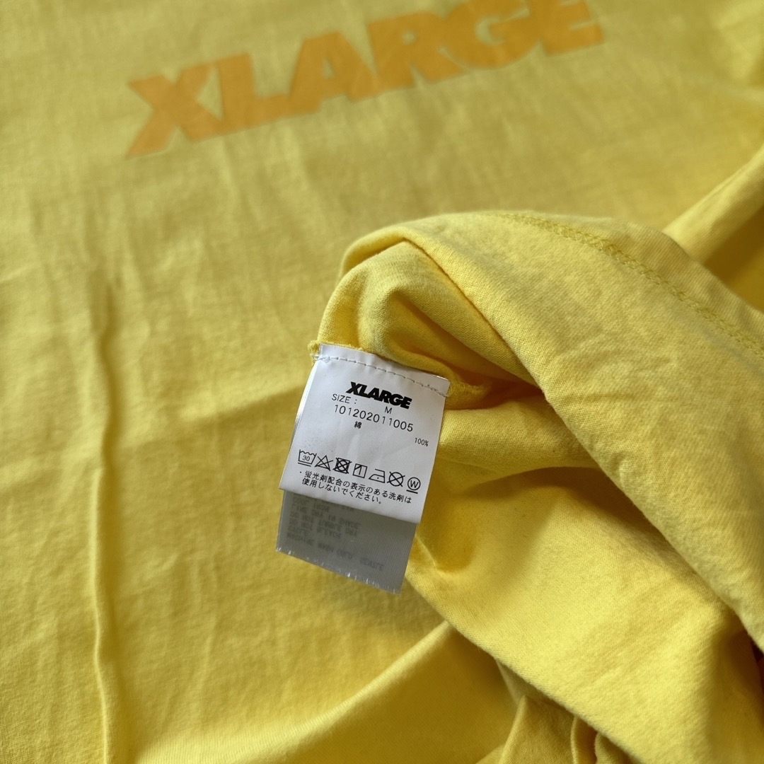XLARGE(エクストララージ)のXLARGE イエローカラーTシャツ Msize メンズのトップス(Tシャツ/カットソー(半袖/袖なし))の商品写真