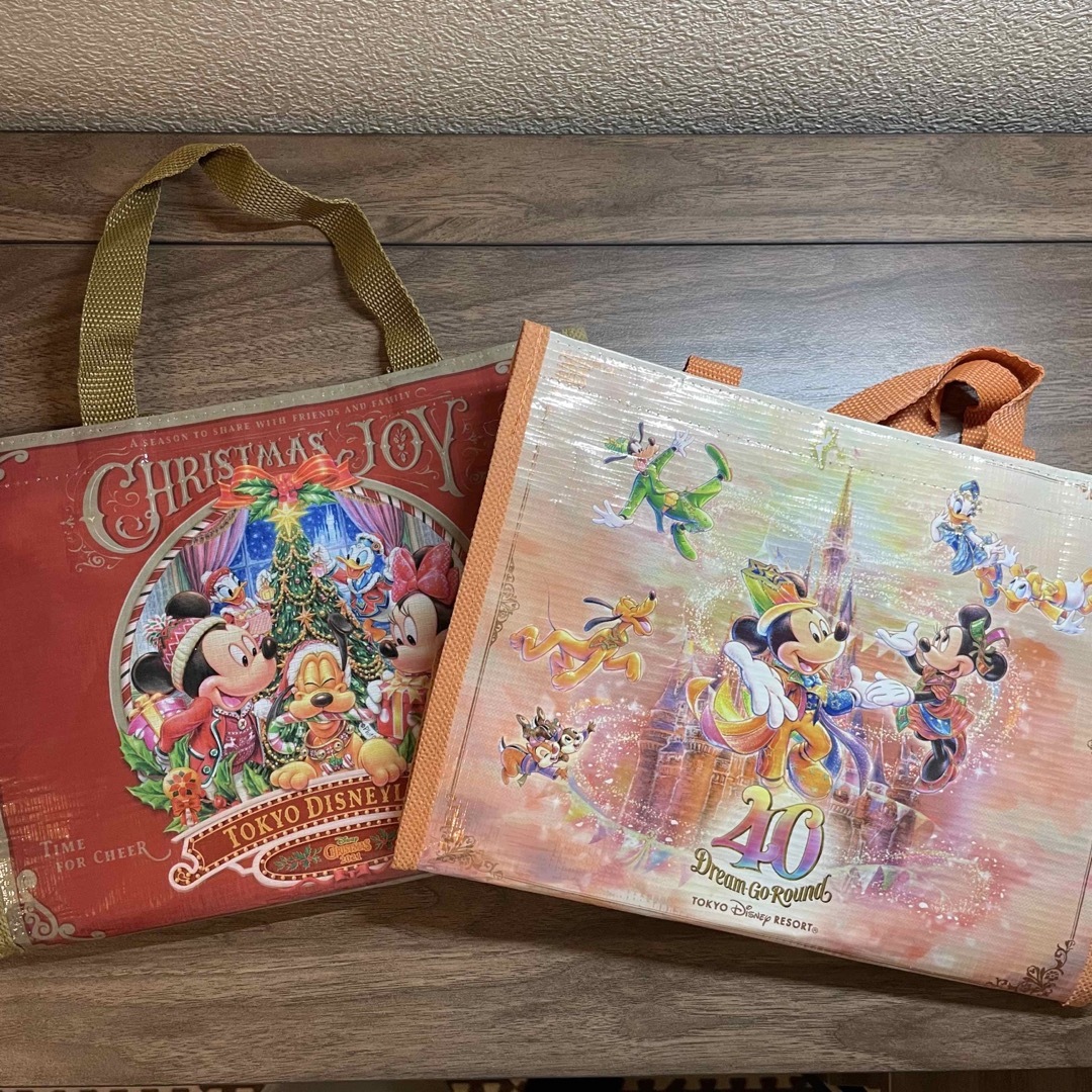 Disney(ディズニー)のアーモンドチョコレートバーバッグ　袋のみ　40周年 クリスマス ショッピング エンタメ/ホビーのおもちゃ/ぬいぐるみ(キャラクターグッズ)の商品写真
